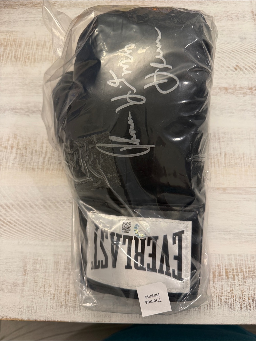 Thomas Hearns Everlast Black Boxing Glove with White Logo and Silver Signature